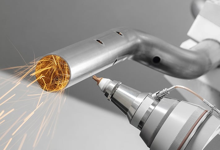 3D laser cutting of a bent tube