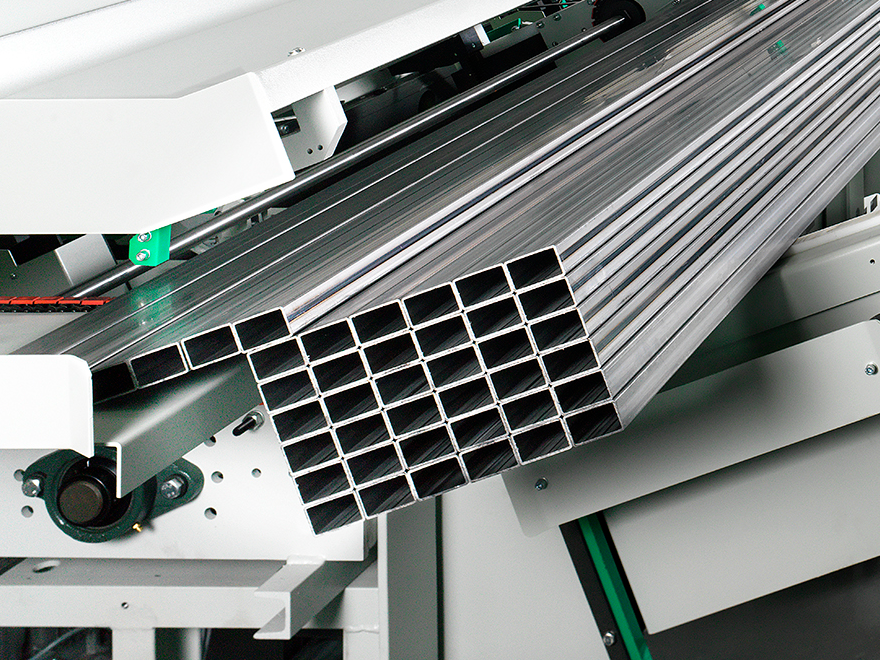 Loading of square tubes in a Lasertube cutting system.